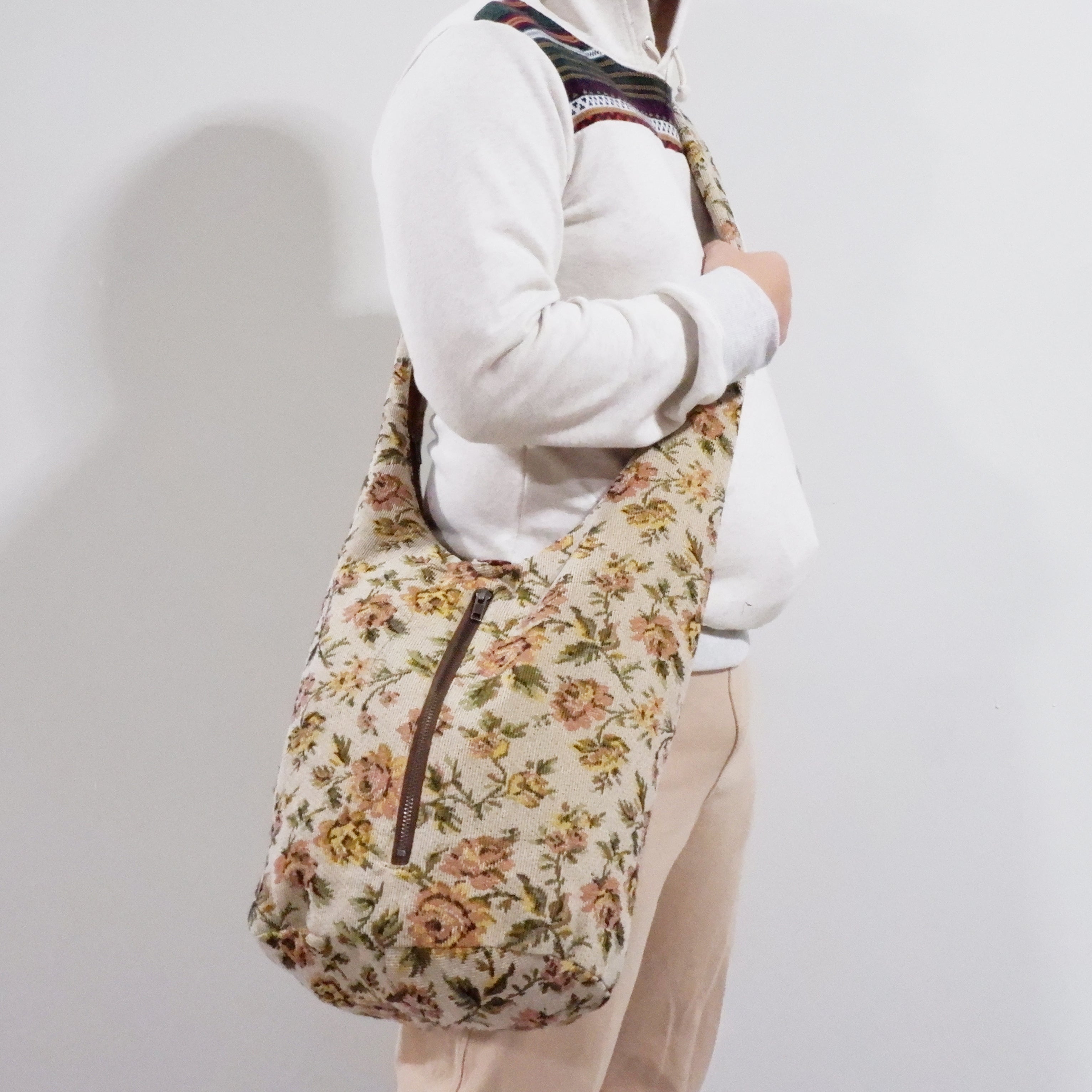 Durable Tapestry Floral Crossbody Bag - Style and Function Combined - hippiealley