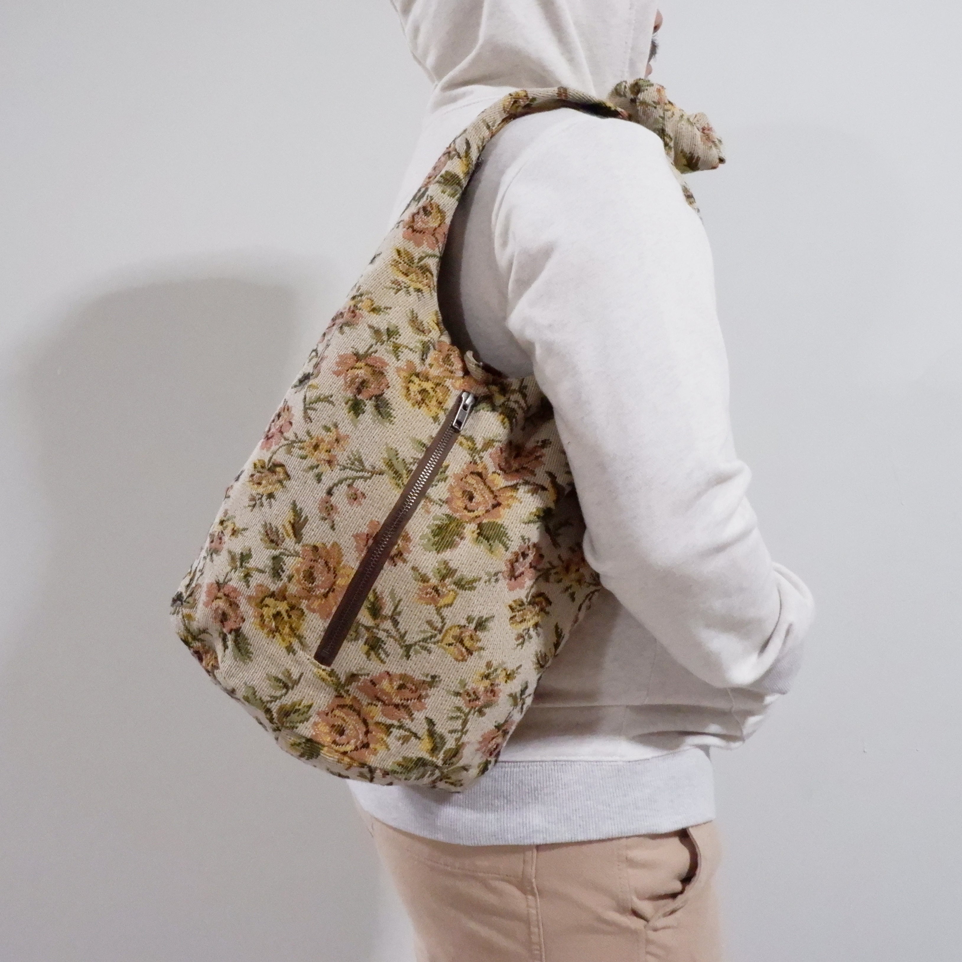 Durable Tapestry Floral Crossbody Bag - Style and Function Combined - hippiealley